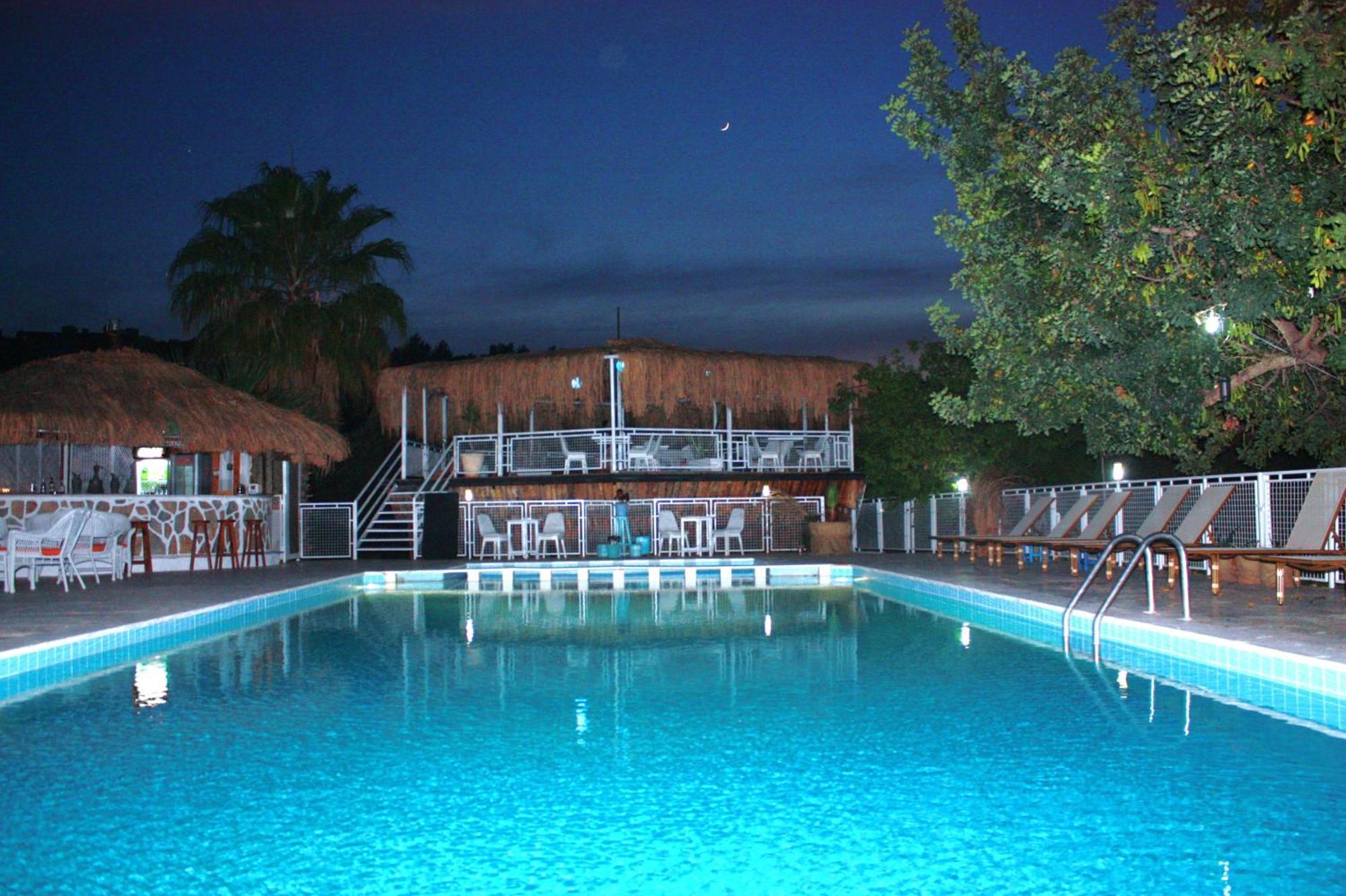 Pataros Hotel パタラ エクステリア 写真